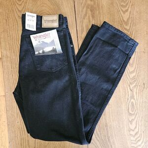 NWT Black Wrangler Men's 34 x 34  Rugged Wear Classic Fit Jeans Denim